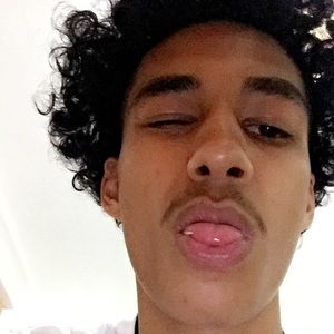 Meet your Posher, Emilio